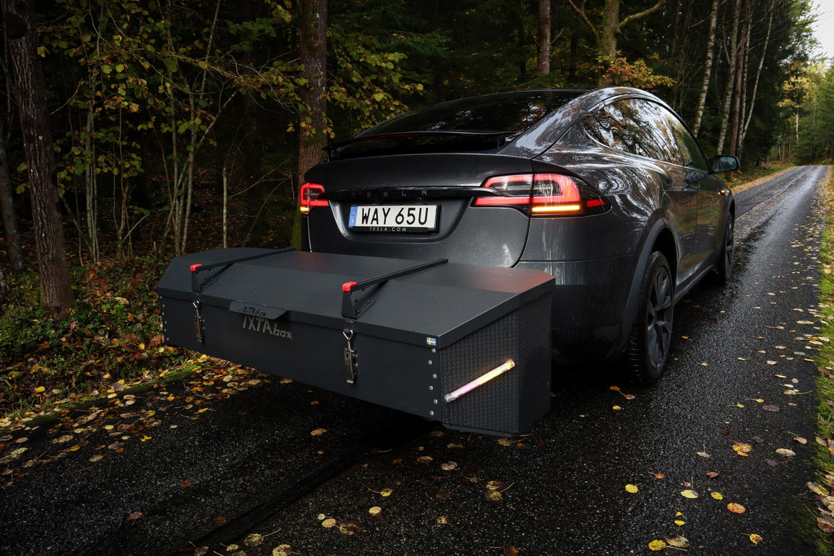 Tesla lastbox dragkrok – IXTAbox är den smarta lösningen för dig.